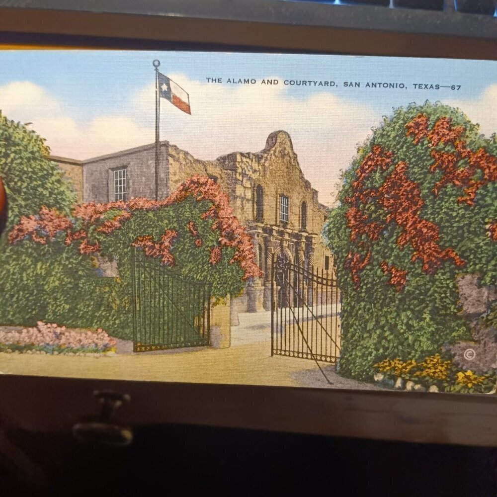 The Alamo and Courtyard, San Antonio, Texas Vintage Postcard